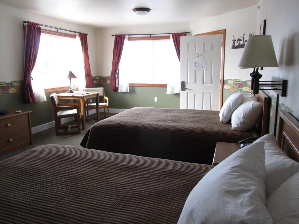 Longliner Lodge And Suites Ситка Экстерьер фото