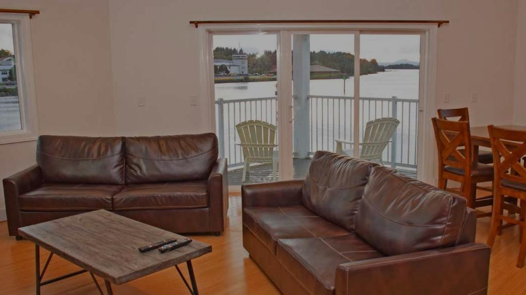 Longliner Lodge And Suites Ситка Экстерьер фото
